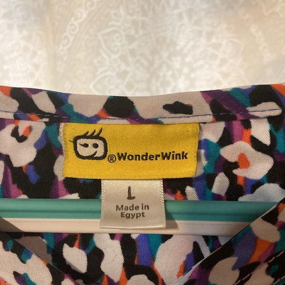 Scrubs size large great condition sold asset will not separate. - Picture 7 of 11